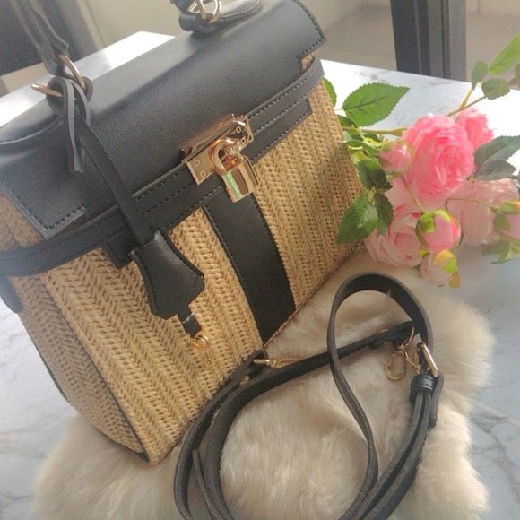 Black woven straw summer  handbag - Picture 3 of 10